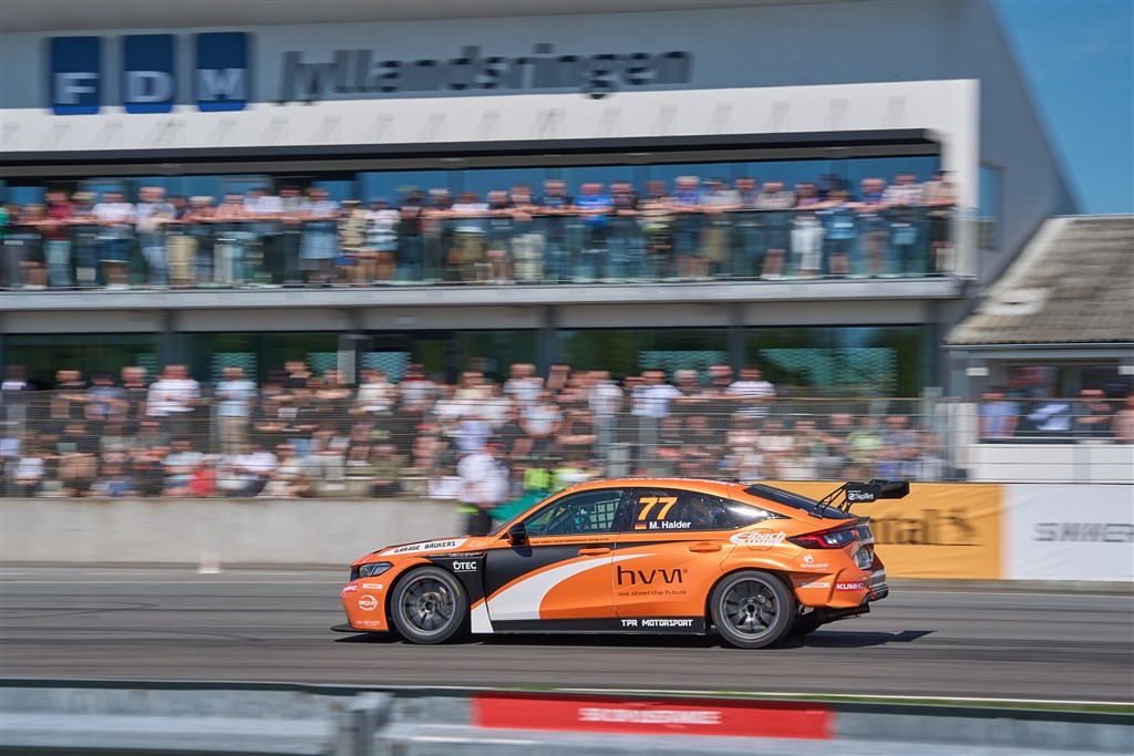 Nu køres årets største motorløb på FDM Jyllandsringen.
(Foto: FDM Jyllandsringen/Stump Photo)